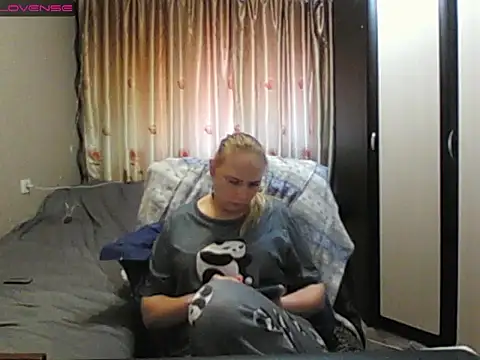 JenniDeep online show from 04/28/26, 03:00