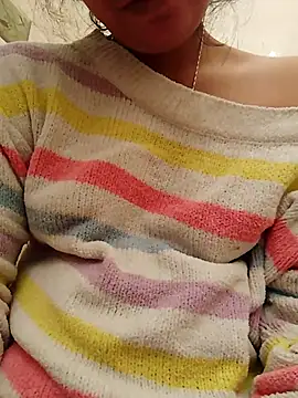 Snapshot of isha_sharma2002 chatting on 12/01/25, 06:29 isha sharma2002 online show from 12/01/25, 06:29