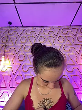 MelanyyJhonson15 online show from 07/22/26, 08:33
