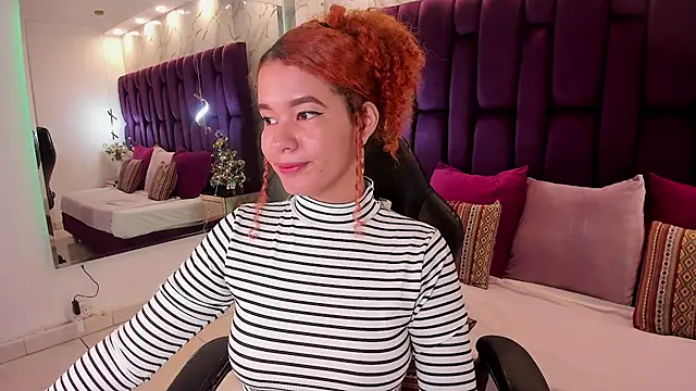 avrilwaynee online show from 11/28/25, 11:57