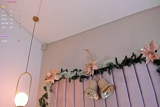 AnnaNoval 10 online show from 11/29/25, 12:41