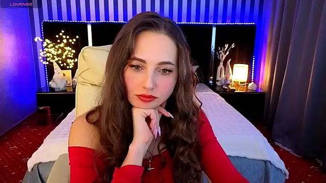 LayllaStarr online show from 12/18/25, 02:01