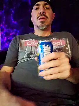 Snapshot of wilburydeznutz chatting on 11/15/25, 06:44 wilburydeznutz online show from 11/15/25, 06:44