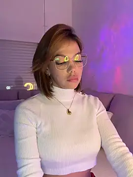 dolceragazza 15 online show from 12/20/25, 10:39