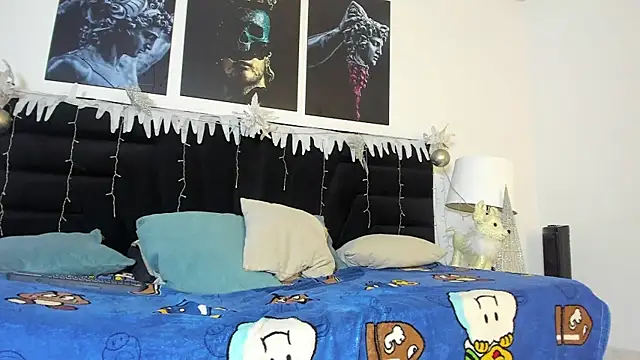 Snapshot of BryanTowers chatting on 11/22/25, 01:37 BryanTowers online show from 11/22/25, 01:37