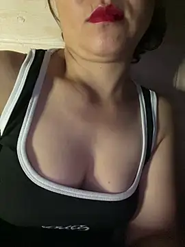 Snapshot of Diana-sexyy chatting on 07/14/26, 02:12 Diana-sexyy online show from 07/14/26, 02:12