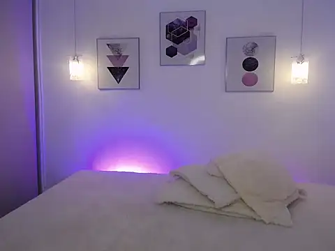 selene rouse  online show from 11/25/25, 01:27