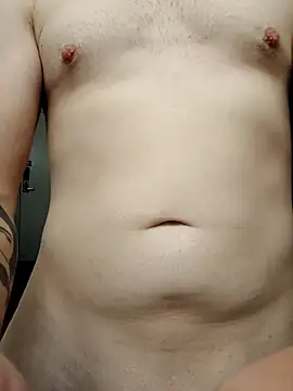 Snapshot of loooper777 chatting on 11/17/25, 09:48 loooper777 online show from 11/17/25, 09:48