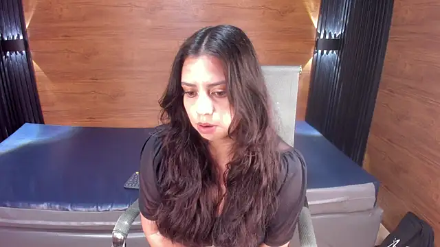 Snapshot of Karoll_Heart chatting on 11/18/25, 07:07 Karoll Heart online show from 11/18/25, 07:07