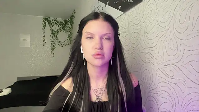 Snapshot of JuliaElse chatting on 11/15/25, 10:45 JuliaElse online show from 11/15/25, 10:45