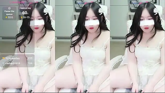 kimhyeona2005 online show from 02/05/26, 12:10