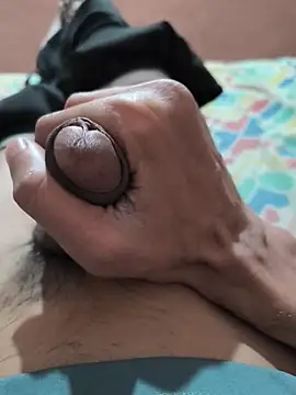 Snapshot of Ritik143jhil chatting on 12/18/25, 12:00 Ritik143jhil online show from 12/18/25, 12:00