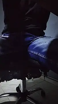 lans howl online show from 11/21/25, 08:02