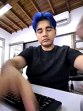 lans howl online show from 04/26/26, 08:23