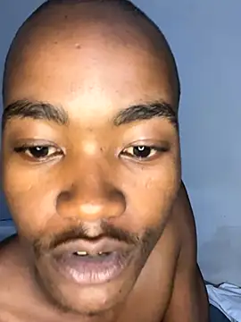 Snapshot of Boytoy_BigD chatting on 11/14/25, 08:29 Boytoy BigD online show from 11/14/25, 08:29