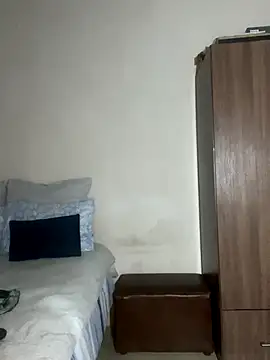 Snapshot of Boytoy_BigD chatting on 11/25/25, 06:52 Boytoy BigD online show from 11/25/25, 06:52