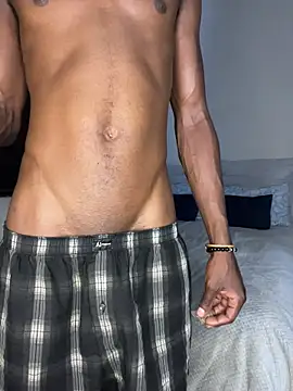 Snapshot of Boytoy_BigD chatting on 12/13/25, 09:20 Boytoy BigD online show from 12/13/25, 09:20