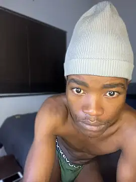 Snapshot of Boytoy_BigD chatting on 04/12/26, 02:22 Boytoy BigD online show from 04/12/26, 02:22