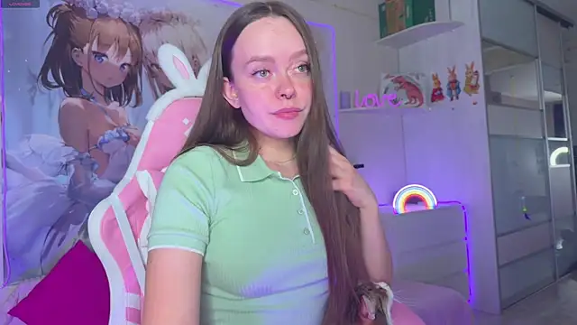 CheekySashaCharm online show from 04/19/26, 06:32