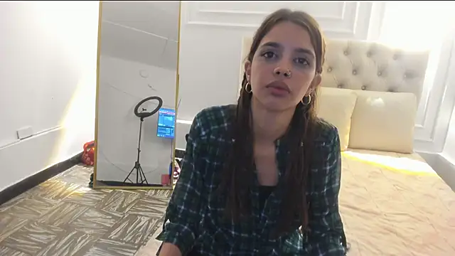 nicolvibes 212 online show from 02/04/26, 08:36