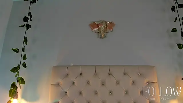 Snapshot of GabrielaSuarez_ chatting on 05/13/26, 07:55 GabrielaSuarez online show from 05/13/26, 07:55
