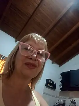 SexyMilf1211 online show from 04/19/26, 07:16