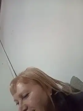 SexyMilf1211 online show from 06/01/26, 10:50