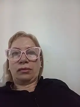 SexyMilf1211 online show from 06/17/26, 03:13