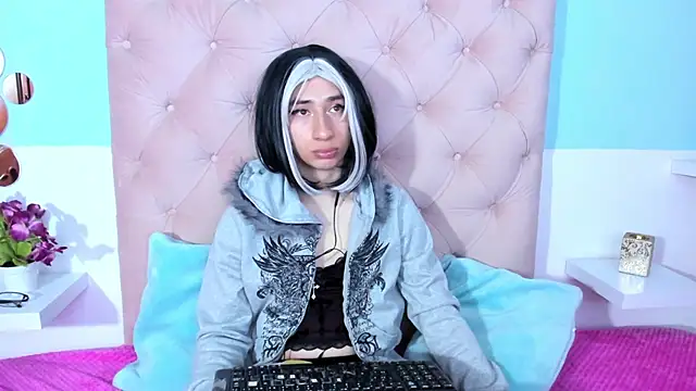 Charlothe 7 online show from 11/22/25, 03:38