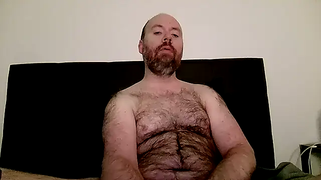 Snapshot of sbeast69 chatting on 11/18/25, 05:12 sbeast69 online show from 11/18/25, 05:12