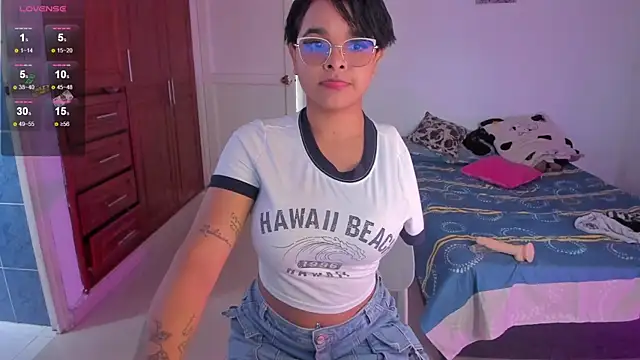 Tatiana-Jaaramillo online show from 04/19/26, 01:21