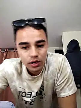 ElProhibido  online show from 11/14/25, 03:27