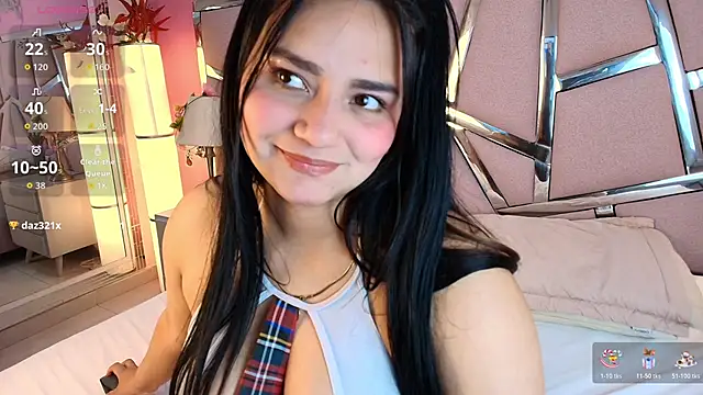 Nicollevsconttei online show from 02/09/26, 01:37