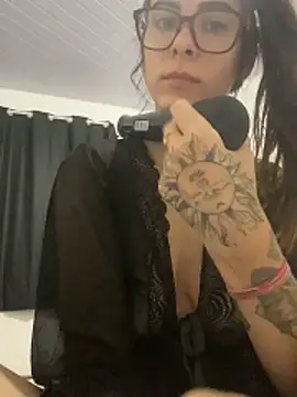 Snapshot of fer-nanda chatting on 04/21/26, 08:55 fer-nanda online show from 04/21/26, 08:55