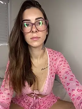 Snapshot of fer-nanda chatting on 05/08/26, 08:03 fer-nanda online show from 05/08/26, 08:03