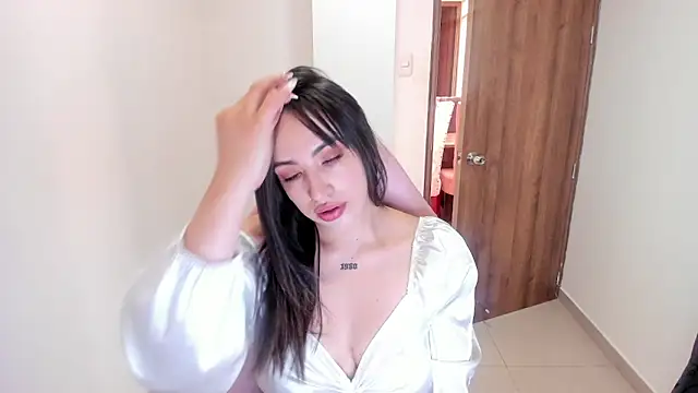 Snapshot of SOFIA_SWEETT22 chatting on 05/01/26, 10:03 SOFIA SWEETT22 online show from 05/01/26, 10:03
