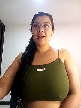 CelesteAlvarez1989 online show from 04/21/26, 04:01