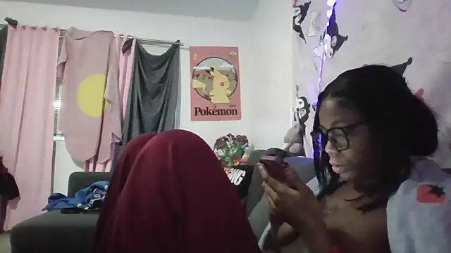 Snapshot of Mistresslucyxxx chatting on 12/03/25, 01:13 Mistresslucyxxx online show from 12/03/25, 01:13