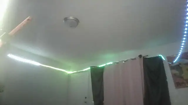 Snapshot of Mistresslucyxxx chatting on 02/07/26, 10:08 Mistresslucyxxx online show from 02/07/26, 10:08