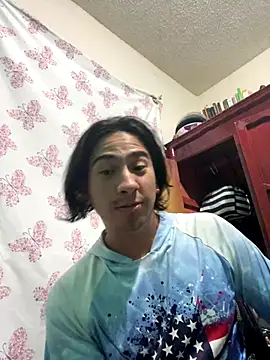 Snapshot of algila08 chatting on 11/15/25, 01:03 algila08 online show from 11/15/25, 01:03