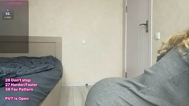 Snapshot of Play_Me_Softly chatting on 02/08/26, 09:23 Play Me Softly online show from 02/08/26, 09:23