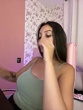 BelleRune online show from 02/12/26, 04:57