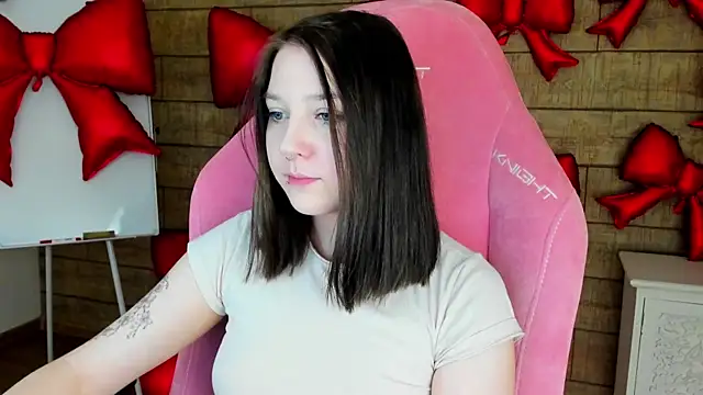 TinnaBurton online show from 02/11/26, 04:01