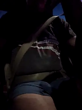 Snapshot of longsmooth4u chatting on 03/21/26, 01:43 longsmooth4u online show from 03/21/26, 01:43