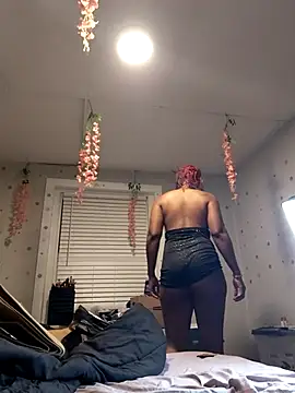 Snapshot of RaiinbowUnicorn89 chatting on 11/16/25, 12:27 RaiinbowUnicorn89 online show from 11/16/25, 12:27