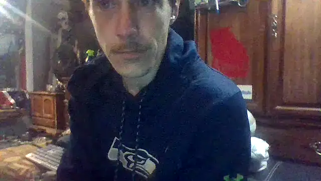 Snapshot of dickencidr chatting on 05/02/26, 10:09 dickencidr online show from 05/02/26, 10:09
