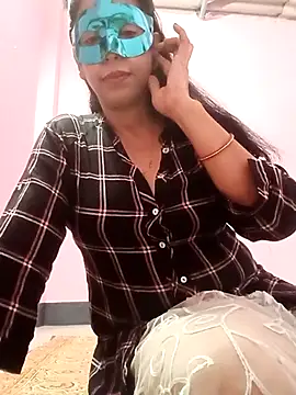 Nisha  19 online show from 12/03/25, 03:43