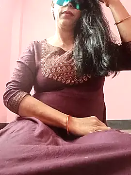 Nisha  19 online show from 12/05/25, 07:50