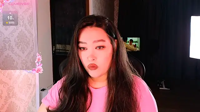 Emma Uilson online show from 11/19/25, 11:32