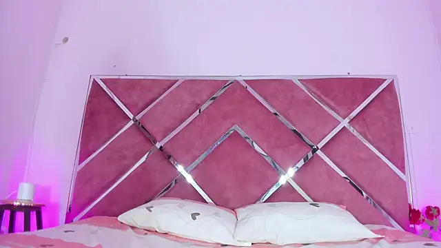 ZoeClarkk  online show from 02/25/26, 01:10